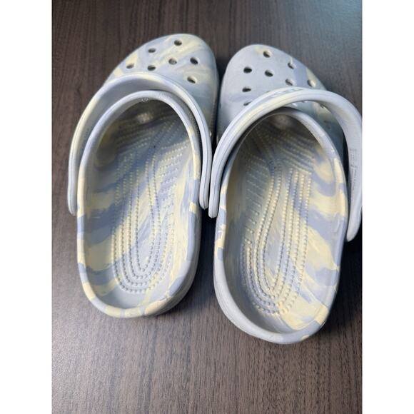 crocs kids marbled blue and tan unisex junior crocs size 2 - Picture 2 of 4